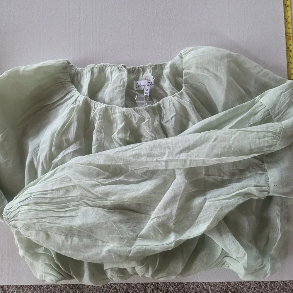 NWT Emory Puff Sleeve Bubble Crop Top, Size Medium, Sage Green - Picture 3 of 16